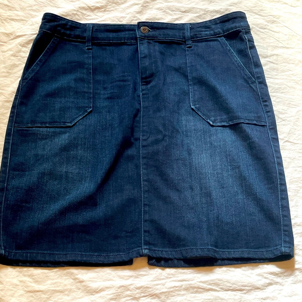 NWOT Liz Claiborne Denim Skirt For Women
